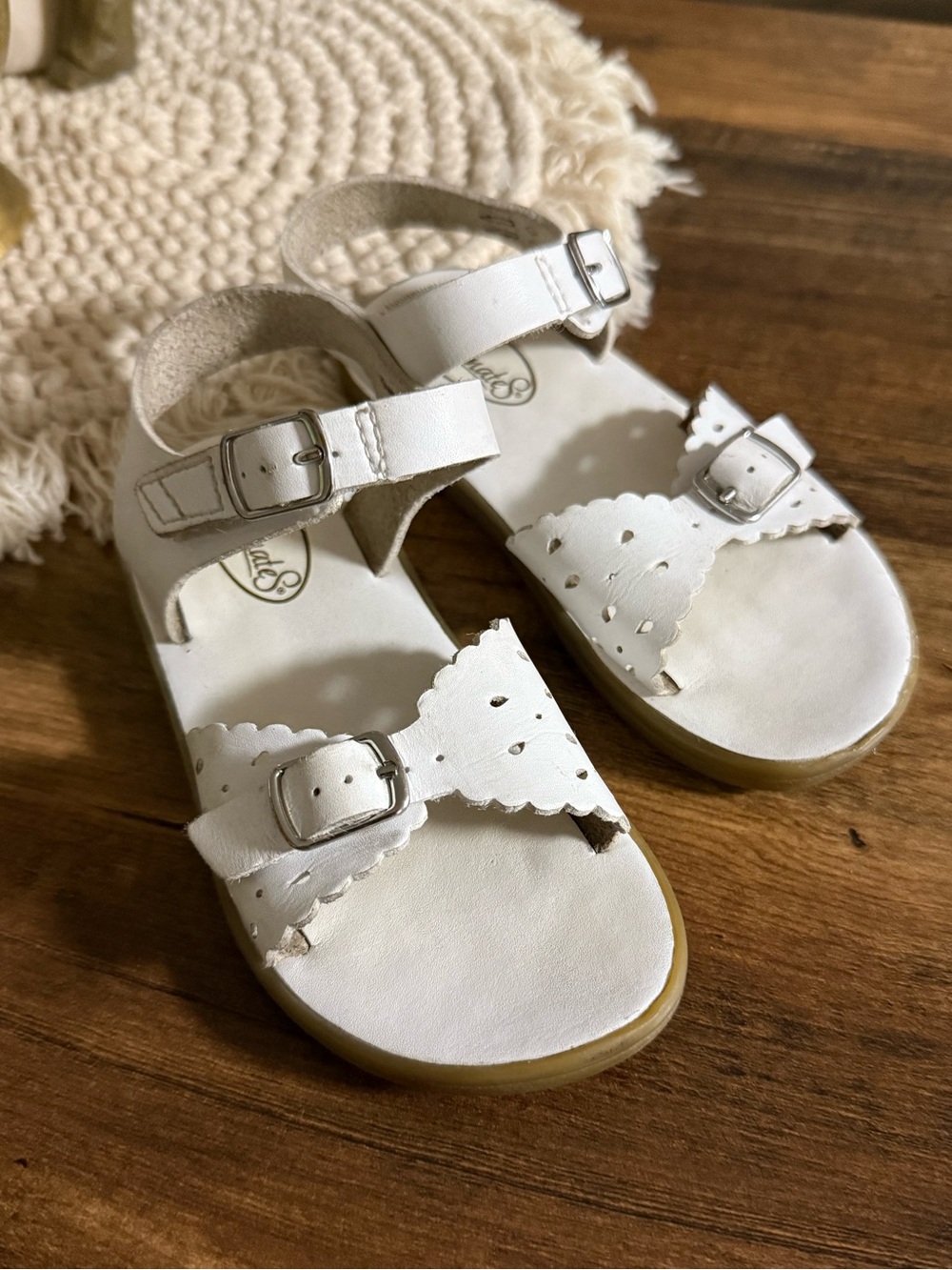 Footmate girls sandals size 9